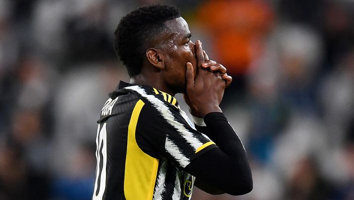 TURIN, ITALY - MAY 14: Paul Pogba of Juventus reacts after sustaining an injury during the Serie A match between Juventus and US Cremonese at Allianz Stadium on May 14, 2023 in Turin, Italy. (Photo by Valerio Pennicino/Getty Images) Pogba saluta i tifosi della Juventus: “Un legame indimenticabile” - immagine 1