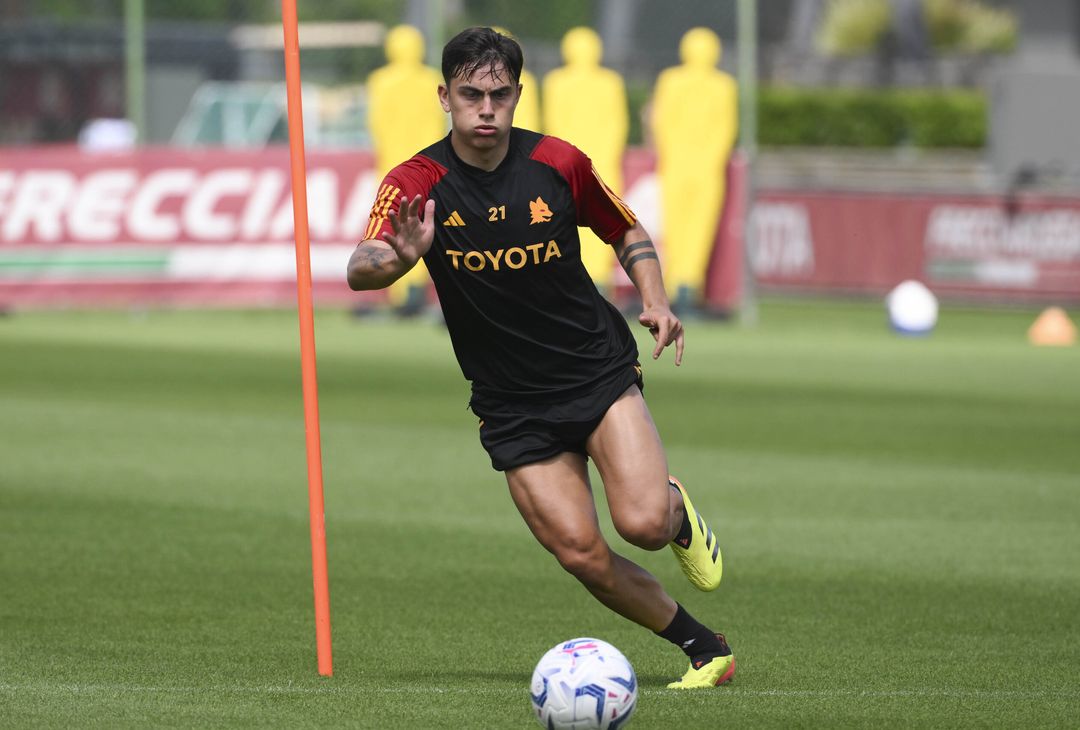 Verso Roma-Genoa, l’allenamento a Trigoria: individuale per Dybala – FOTO GALLERY - immagine 5