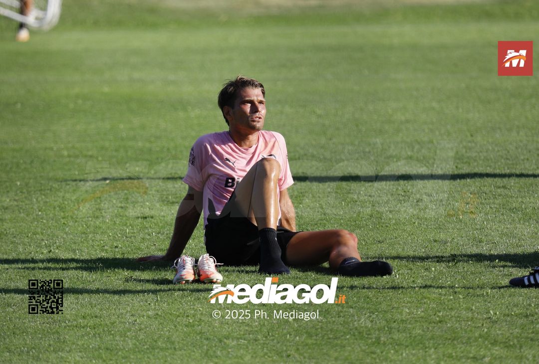 FOTO, allenamenti e contrasti al ritiro del Palermo - immagine 10