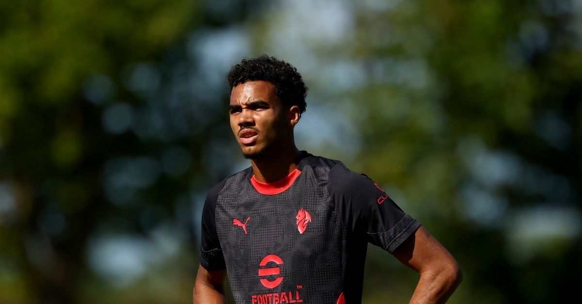 Milan, Odogu già ‘idolo’ dei tifosi: “Sono sul carro. Grande personalità” Milan, Odogu già ‘idolo’ dei tifosi: “Sono sul carro. Grande personalità”