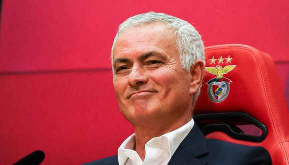 Mourinho show: “Non sono un allenatore economico? Dimmi quanto guadagni tu. Avete voglia…”- immagine 3