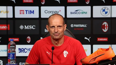 CAIRATE, ITALY - NOVEMBER 01: Head coach AC Milan Massimiliano Allegri speaks with the media during press conference at Milanello on November 01, 2025 in Cairate, Italy. (Photo by Claudio Villa/AC Milan via Getty Images) massimiliano-allegri-conferenza-stampa-parma-milan-tv-diretta-live-news-dichiarazioni-foto-frasi-parole