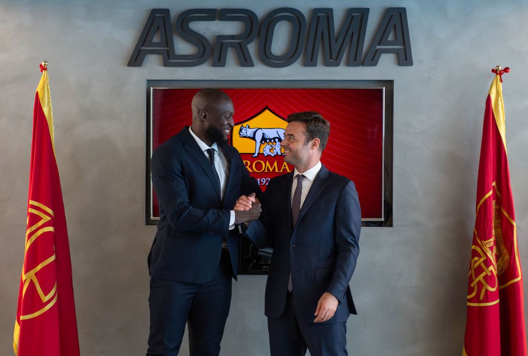 Roma, Lukaku è ufficiale: i primi suggestivi scatti in giallorosso – FOTO GALLERY - immagine 4