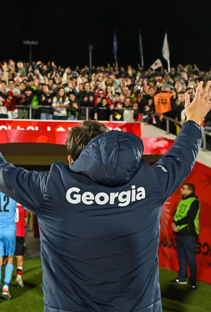 L'attaccante del Napoli ha condiviso un emozionante post su Instagram: 'Feelings... Grazie mille per il vostro sostegno'.