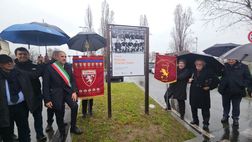 Venaria Reale, inaugurata la targa nel Piazzale Grande Torino: il VIDEO