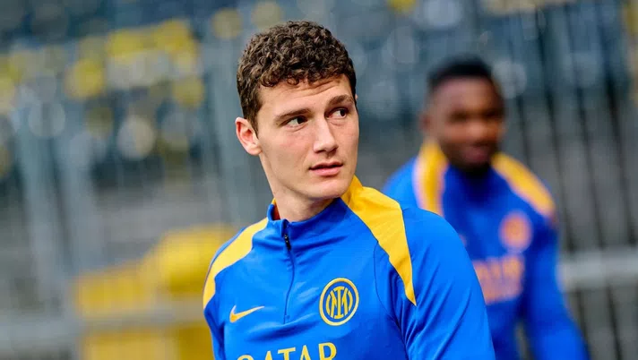 Sky – Pavard, lo stop sarà lungo: anno solare finito? La nuova data per il rientro - immagine 1