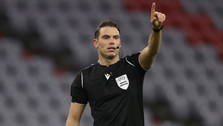 Arbitro UEFA Sandro Schärer Champions League 2024-2025