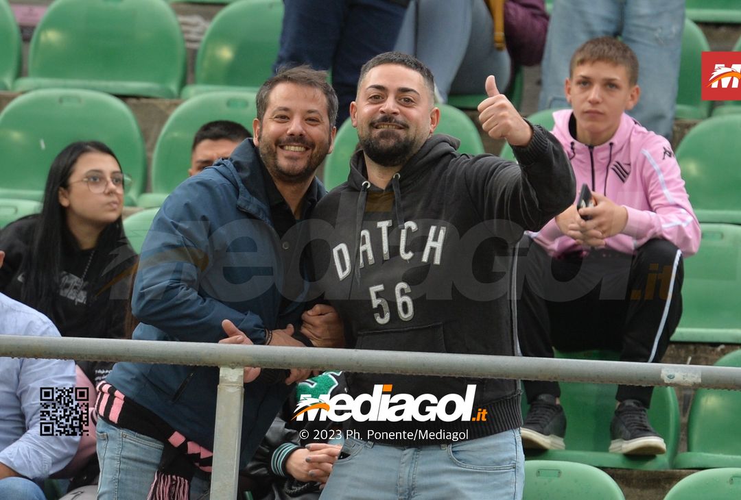 FOTOTIFO Palermo-Cittadella 0-1, gli scatti ai tifosi al “Renzo Barbera” (GALLERY) - immagine 12