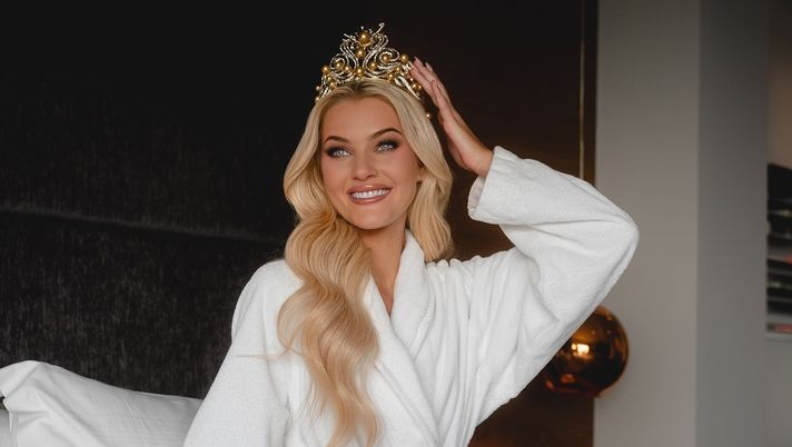 Miss Universo 2024, vince Victoria Kjaer: prima danese della storia, ecco chi è Miss Universo 2024, vince Victoria Kjaer: prima danese della storia, ecco chi è - immagine 1