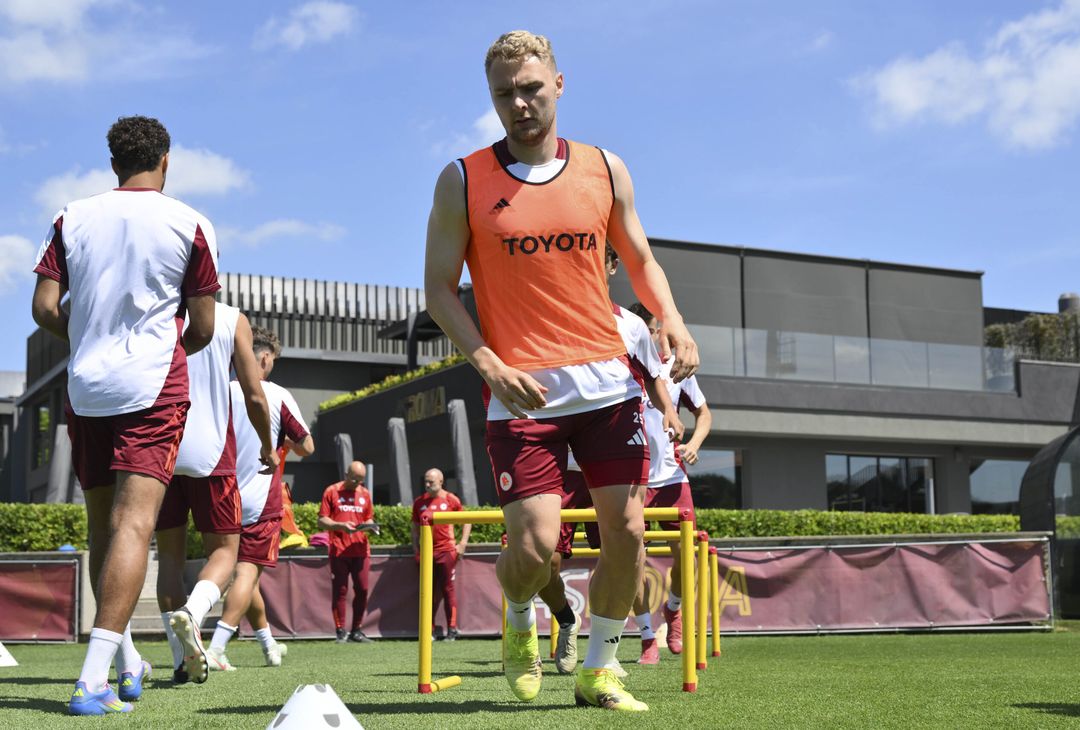 Trigoria, la ripresa degli allenamenti in vista del Torino – FOTO GALLERY - immagine 17