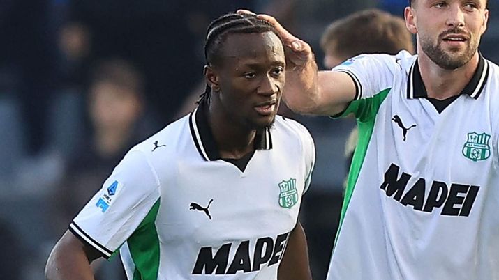 Ismaël Koné, centrocampista del Sassuolo, obiettivo di calciomercato del Milan per l'estate 2026
