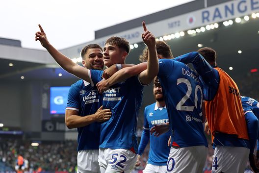 Glasgow, Scozia - 22 luglio 2025: Findlay Curtis esulta dopo aver segnato contro il Panathinaikos. (Foto di Ian MacNicol/Getty Images) Panathinaikos-Rangers, statistiche e precedenti tra due club storici- immagine 2