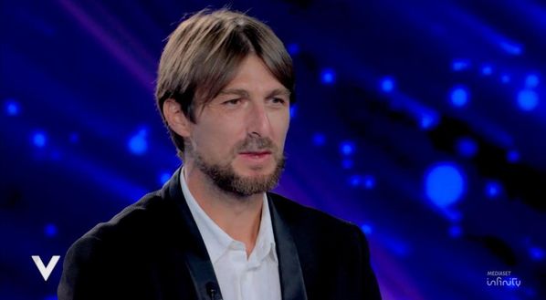 Acerbi a Verissimo: “Non ero un alcolizzato, prego per le mie cose. Calcio? Volevo smettere” Acerbi a Verissimo: “Non ero un alcolizzato, prego per le mie cose. Calcio? Volevo smettere” - immagine 1