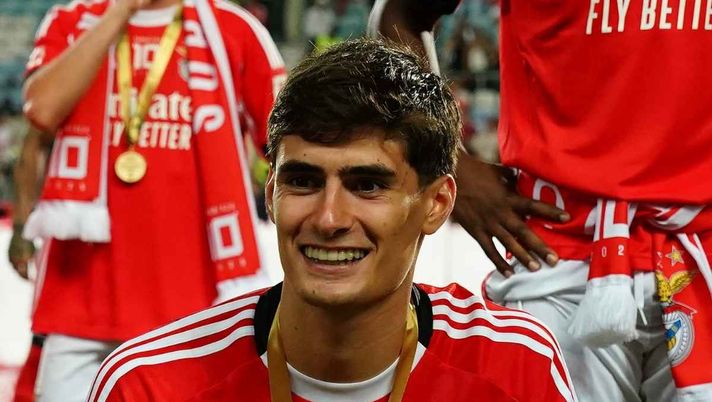 Calciomercato Milan, perché non Antonio Silva? Il costo fa gola