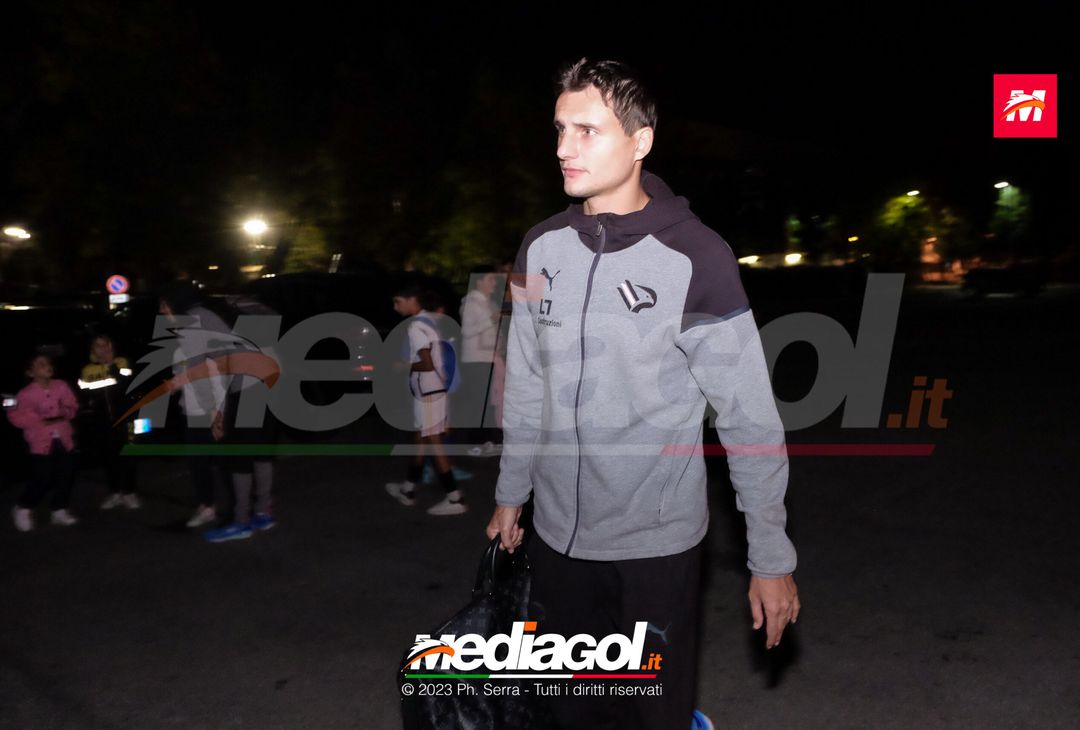 FOTO PALERMO: i rosanero si radunano al parcheggio dell’ippodromo (GALLERY) - immagine 11