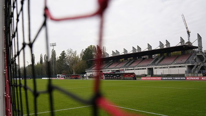 MILAN, ITALY - OCTOBER 22: A general view prior the match of UEFA Youth League 2024/25 between AC Milan U20 and Club Brugge KV U20 at Vismara PUMA House of Football on October 22, 2024 in Milan, Italy. (Photo by Pier Marco Tacca/AC Milan via Getty Images) Primavera, Milan e Viola sotto la pioggia: doccia gelata - immagine 1