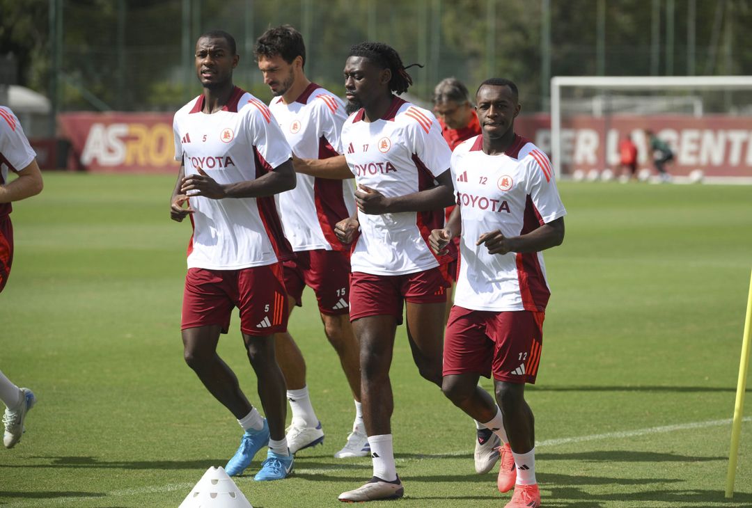 Roma, l’allenamento a Trigoria a due giorni dall’Athletic Bilbao – FOTO GALLERY - immagine 16