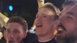 McTominay napoletano acquisito: canta a squarciagola “Abbracciame” alla cena Scudetto