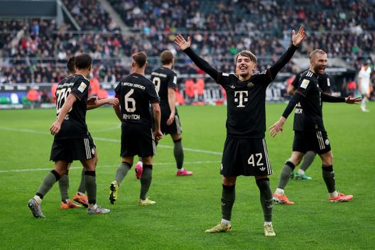 Bayern Monaco inarrestabile: 3-0 al Mönchengladbach e primo posto a punteggio pieno- immagine 4