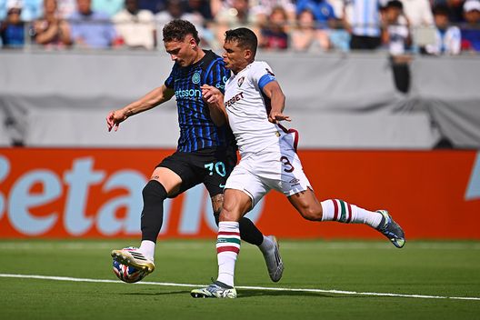 Charlotte, North Carolina - 30 giugno 2025: Thiago Silva e Sebastiano Esposito durante la partita tra Inter e Fluminense. (Foto di Mattia Ozbot - Inter/Inter via Getty Images) Fluminense vs Al-Hilal, dove vedere la partita in diretta tv e streaming live- immagine 2
