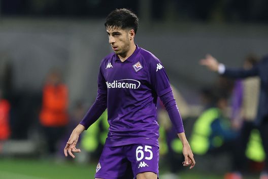 FLORENCE, ITALY - NOVEMBER 28: Fabiano Parisi of ACF Fiorentina in action during the UEFA Conference League 2024/25 League match between ACF Fiorentina and Pafos FC at Stadio Artemio Franchi on November 28, 2024 in Florence, Italy. (Photo by Gabriele Maltinti/Getty Images) Parisi