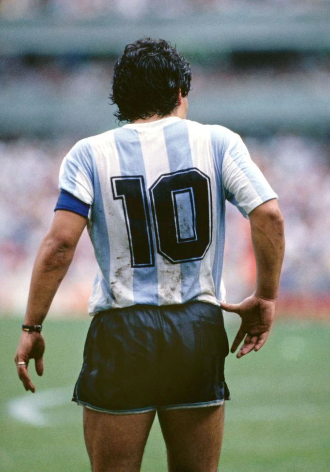 New York, all'asta la maglia di Maradona della semifinale di Messico '86