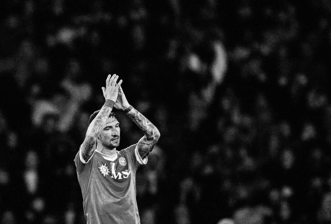 Ritorni, stelle ai i box ed esultanze: i suggestivi scatti di Napoli-Lecce – LE FOTO- immagine 1