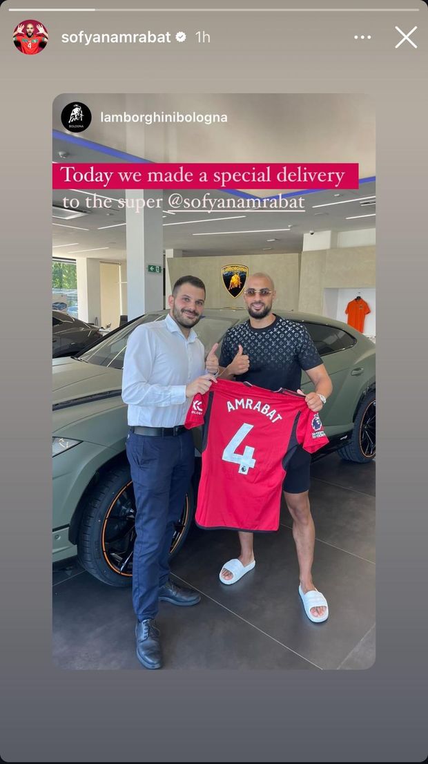 Amrabat e il regalo a Lamborghini. Ma la maglia non è quella viola - immagine 1