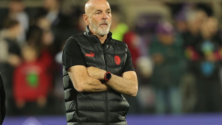 FLORENCE, ITALY - MARCH 30: Stefano Pioli manager of AC Milan looks on during the Serie A TIM match between ACF Fiorentina and AC Milan - Serie A TIM at Stadio Artemio Franchi on March 30, 2024 in Florence, Italy.(Photo by Gabriele Maltinti/Getty Images) Lo Monaco: “Pioli firmerà con la Fiorentina. In caso contrario, occhio alle sorprese” - immagine 1