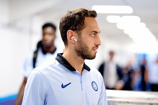 Calhanoglu-Reijnders, che battaglia in mediana. Il turco recupera e costruisce per l’Inter- immagine 2