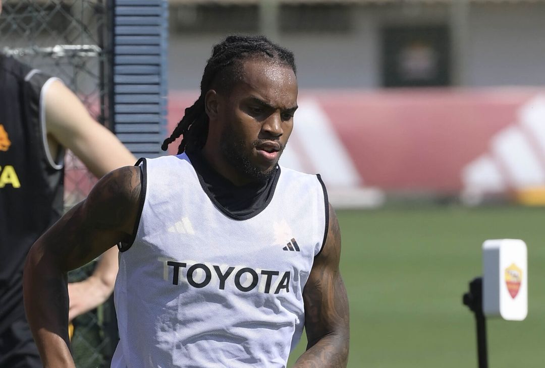 Roma, la squadra si allena a Trigoria. Presenti Paredes e Sanches – FOTO GALLERY - immagine 9