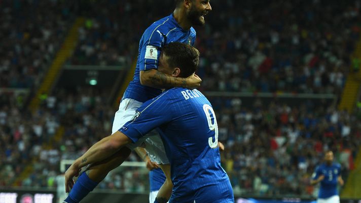 UDINE, ITALY - JUNE 11: Andrea Belotti of Italy celebrates with Lorenzo Insigne of Italy after scoring the second goal during the FIFA 2018 World Cup Qualifier between Italy and Liechtenstein at Stadio Friuli on June 11, 2017 in Udine, Italy. (Photo by Claudio Villa/Getty Images) Toro, Belotti sfida Insigne: duello tra compagni in Nazionale, amici e capitani - immagine 1
