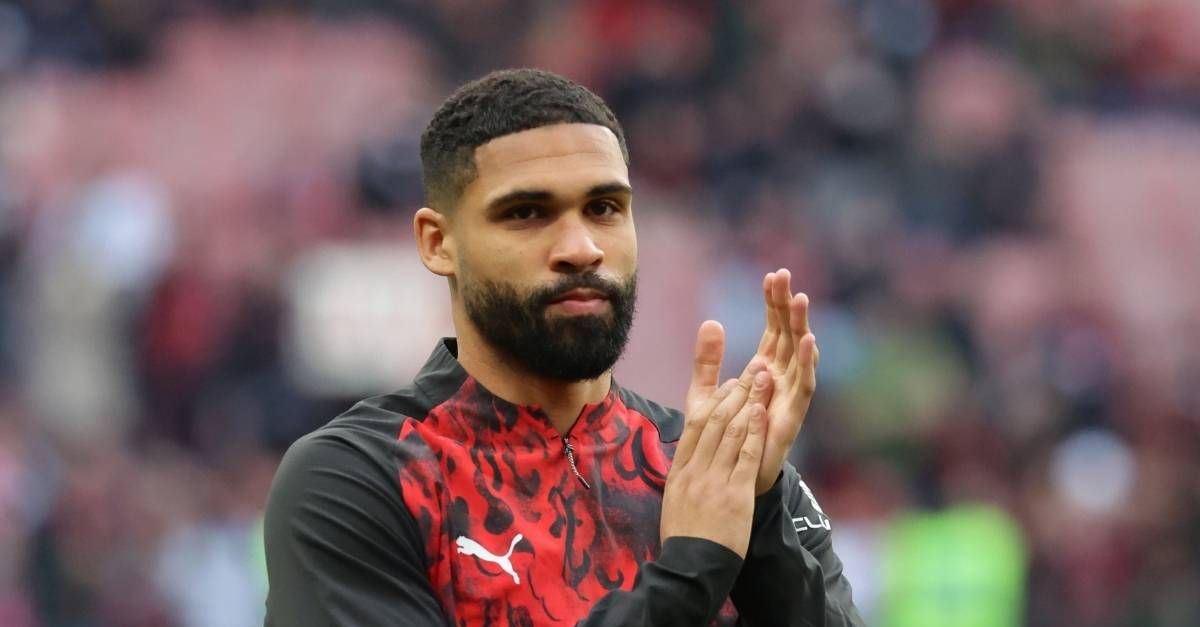 Milan Parma, infortunio per Loftus Cheek: colpo alla testa e uscita in barella Milan Parma, infortunio per Loftus Cheek: colpo alla testa e uscita in barella