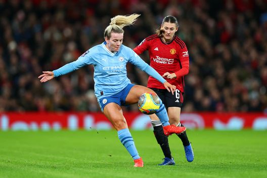 (Photo by Naomi Baker/Getty Images) Nuovo record di pubblico a Old Trafford: ma le women United perdono il derby…- immagine 2
