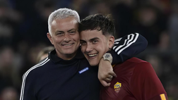 FOTO Roma, Dybala saluta Mourinho: “Grazie mister, spero di rivederti presto”