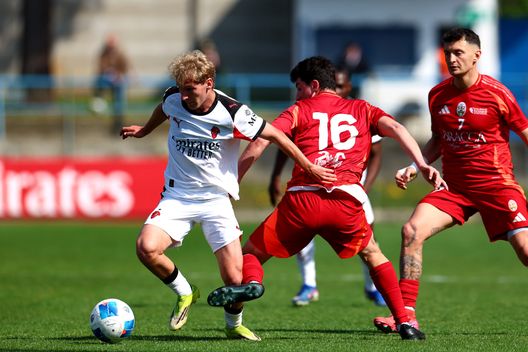 SOLBIATE ARNO, ITALY - APRIL 02: Edoardo Tartaglia of Milan Futuro in action during the Serie D match betweeen Milan Futuro and Villa Valle at Stadio Felice Chinetti on April 02, 2026 in Solbiate Arno, Italy. (Photo by Antonino Lagana/AC Milan via Getty Images) Milan Futuro, brilla Traorè con il Villa Valle. Ma che risposta della squadra- immagine 2