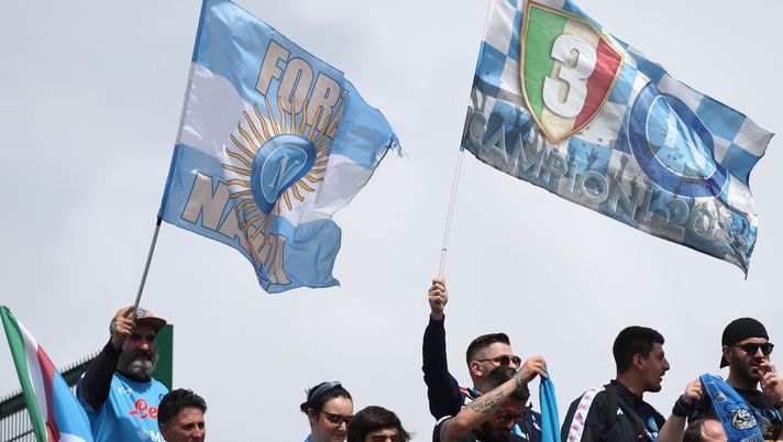 Napoli-Cagliari, al Cardarelli rafforzato il Pronto Soccorso e la facciata illuminata di azzurro - immagine 1