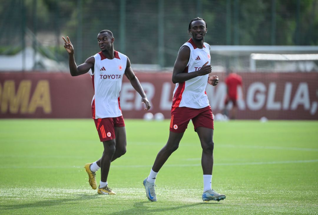 Roma, rifinitura a Trigoria alla vigilia di Cagliari: c’è Dybala – FOTO GALLERY - immagine 31