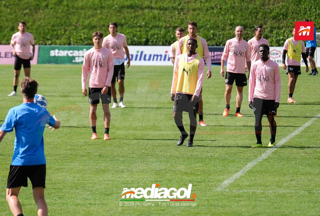 FOTO Ritiro Palermo, seduta mattutina ad Aquagranda (GALLERY) - immagine 19