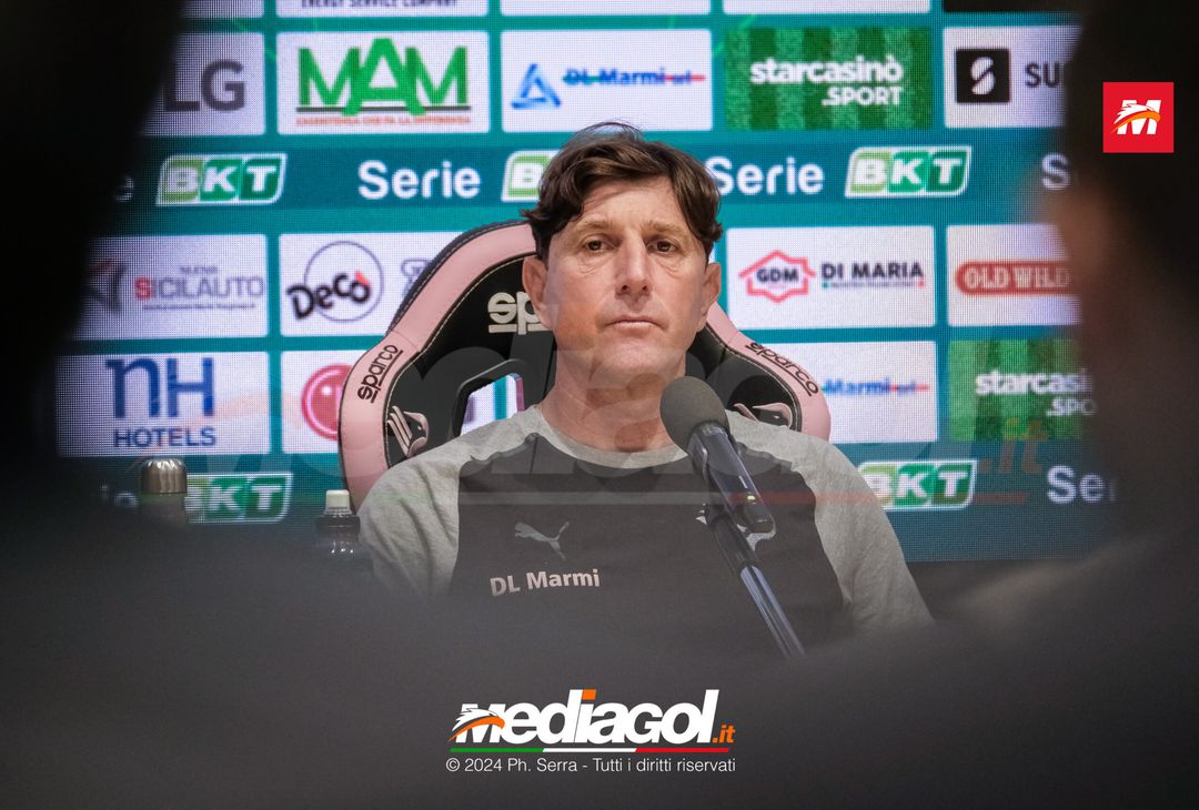 FOTO PALERMO, verso il Venezia: mister Mignani in sala stampa al CFA (GALLERY)- immagine 1