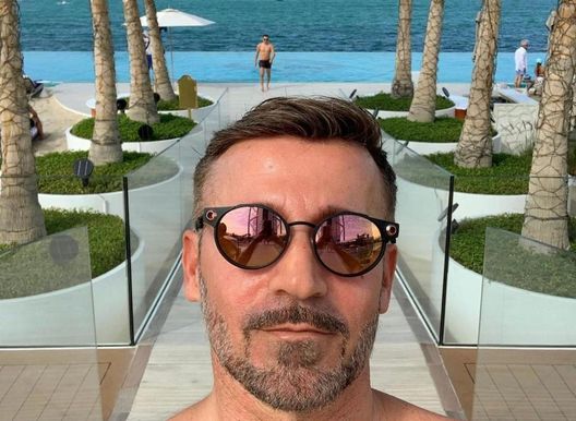 Max Biaggi va al massimo anche in vacanza: paparazzato a Formentera con una nuova fiamma - immagine 1