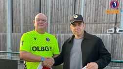 Inghilterra, un club di sesta divisione si ritrova senza portieri e ingaggia un tifoso 54enne