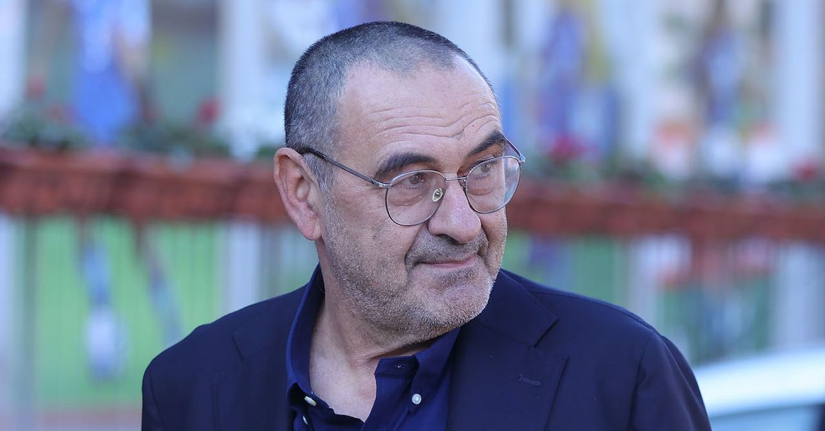 Pedullà: “Sarri ha detto ‘no’ a due offerte dall’estero, vuole il Milan”