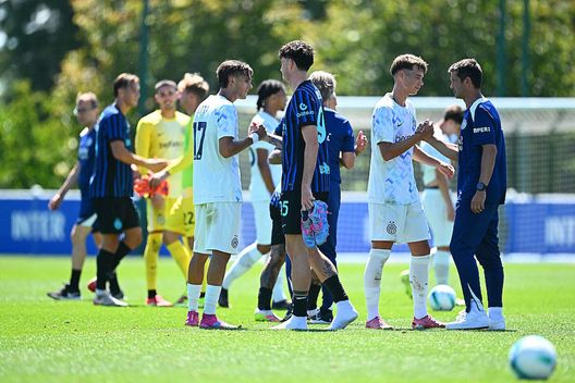 getty Inter, ecco il consiglio da leader di Acerbi a Pio Esposito durante l’amichevole di oggi- immagine 3