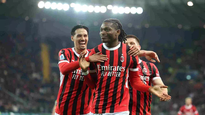 Rafael Leao (attaccante AC Milan), qui durante Udinese-Milan 0-4 (Serie A 2024-2025)