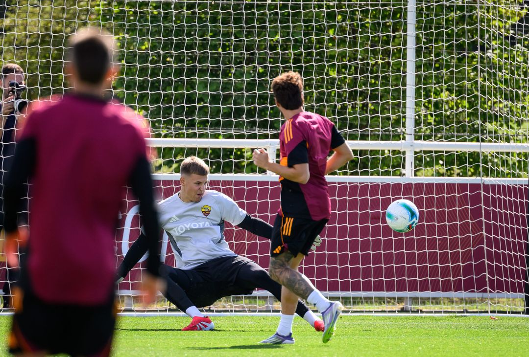 Roma, il secondo giorno di ritiro al St. George’s Park – FOTO GALLERY - immagine 21