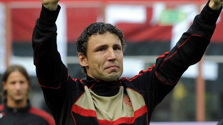 La promessa di van Bommel al Milan e la profezia di Ibrahimović sull'olandese