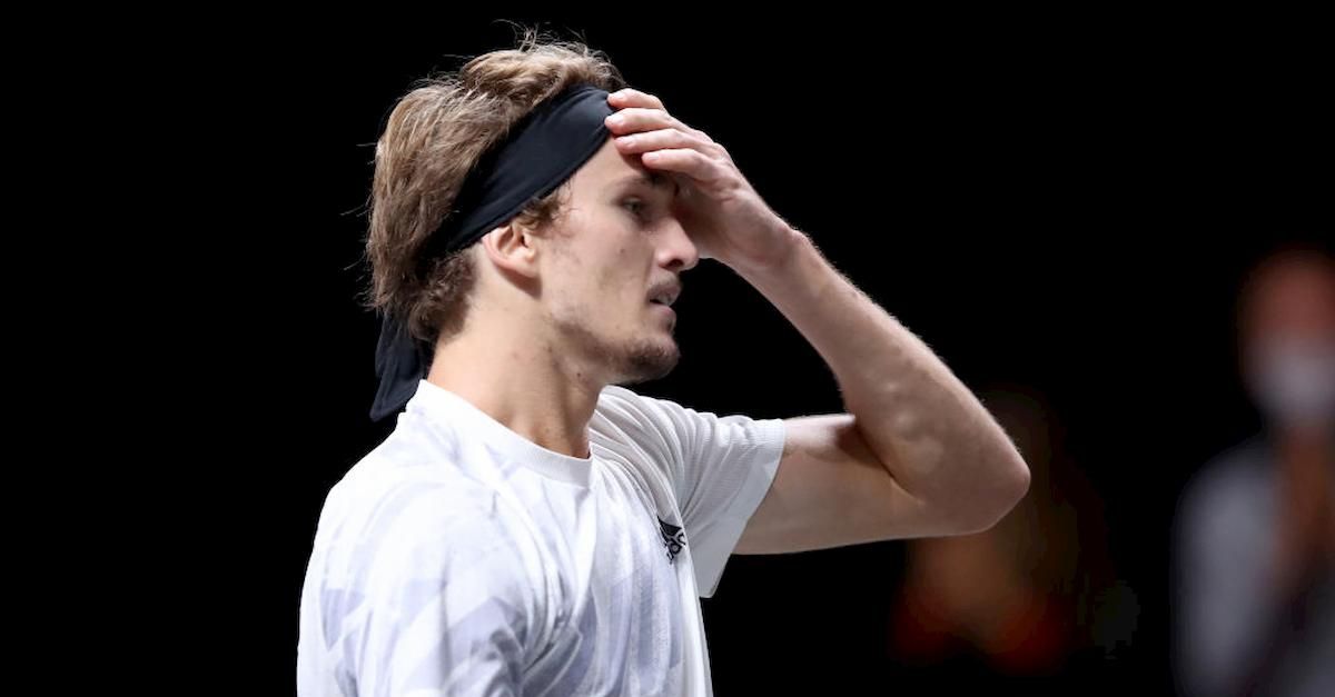 Zverev si confessa dopo il ko a Wimbledon: “Mi sento solo, forse serve aiuto”