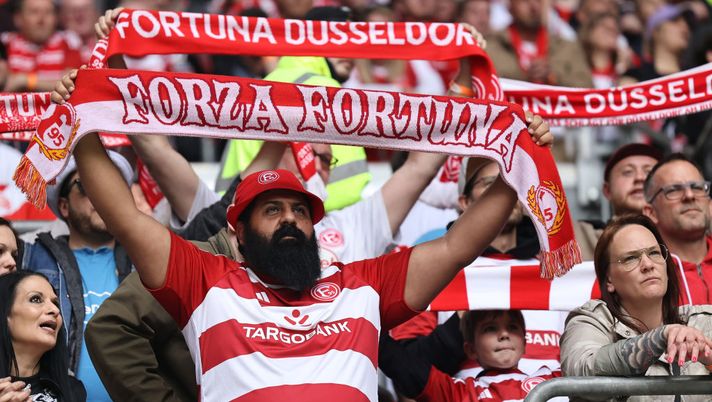 Fortuna Düsseldorf, la nuova iniziativa per i tifosi: ingresso gratuito allo stadio per 5 partite - immagine 1