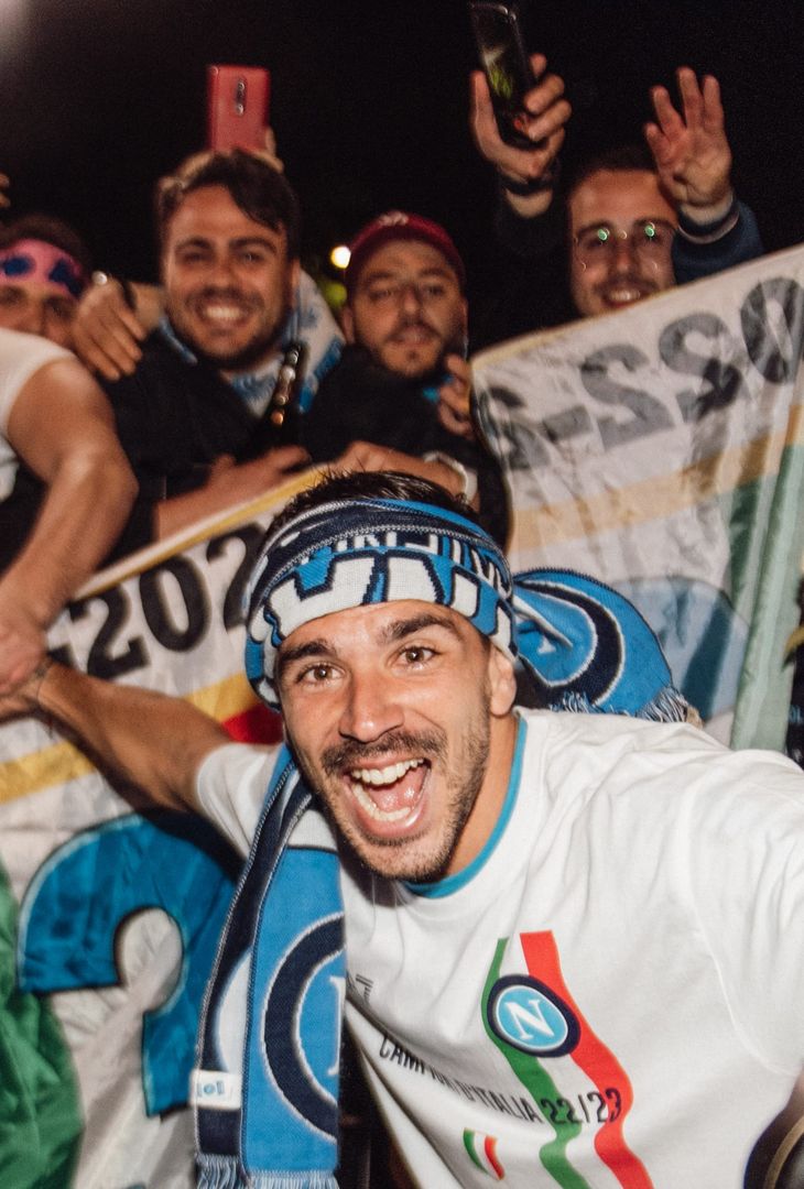 GALLERY Il Napoli celebra l’anniversario dello scudetto: “Campioni d’Italia” - immagine 3